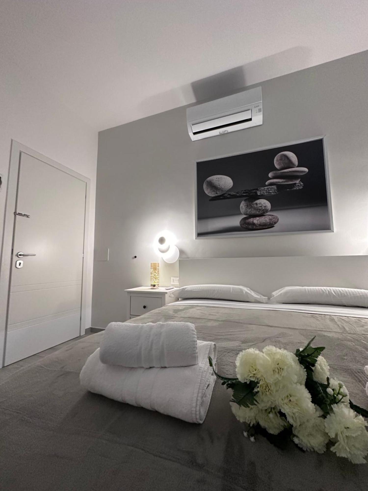 Roma Guesthouse Affittacamere Centro Citta' Softrooms-Metro' A 1 Metro 로마 외부 사진