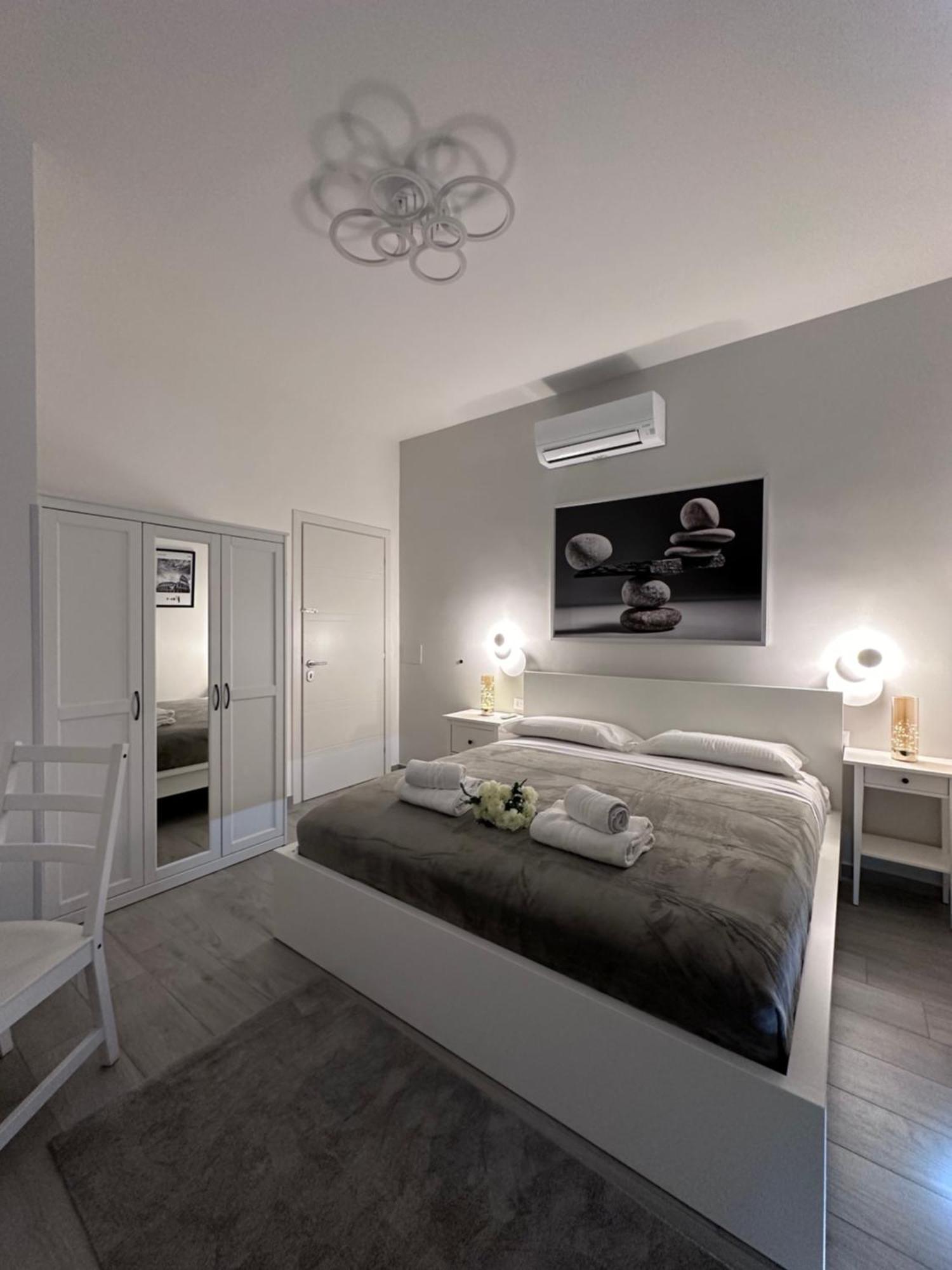 Roma Guesthouse Affittacamere Centro Citta' Softrooms-Metro' A 1 Metro 로마 외부 사진