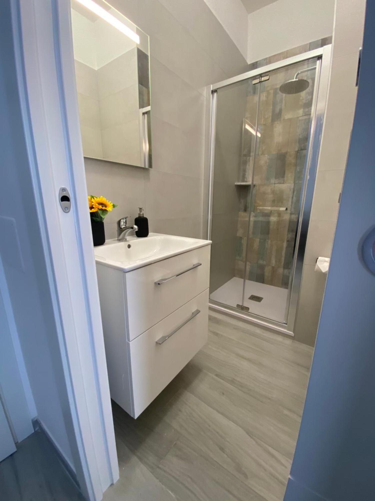 Roma Guesthouse Affittacamere Centro Citta' Softrooms-Metro' A 1 Metro 로마 외부 사진