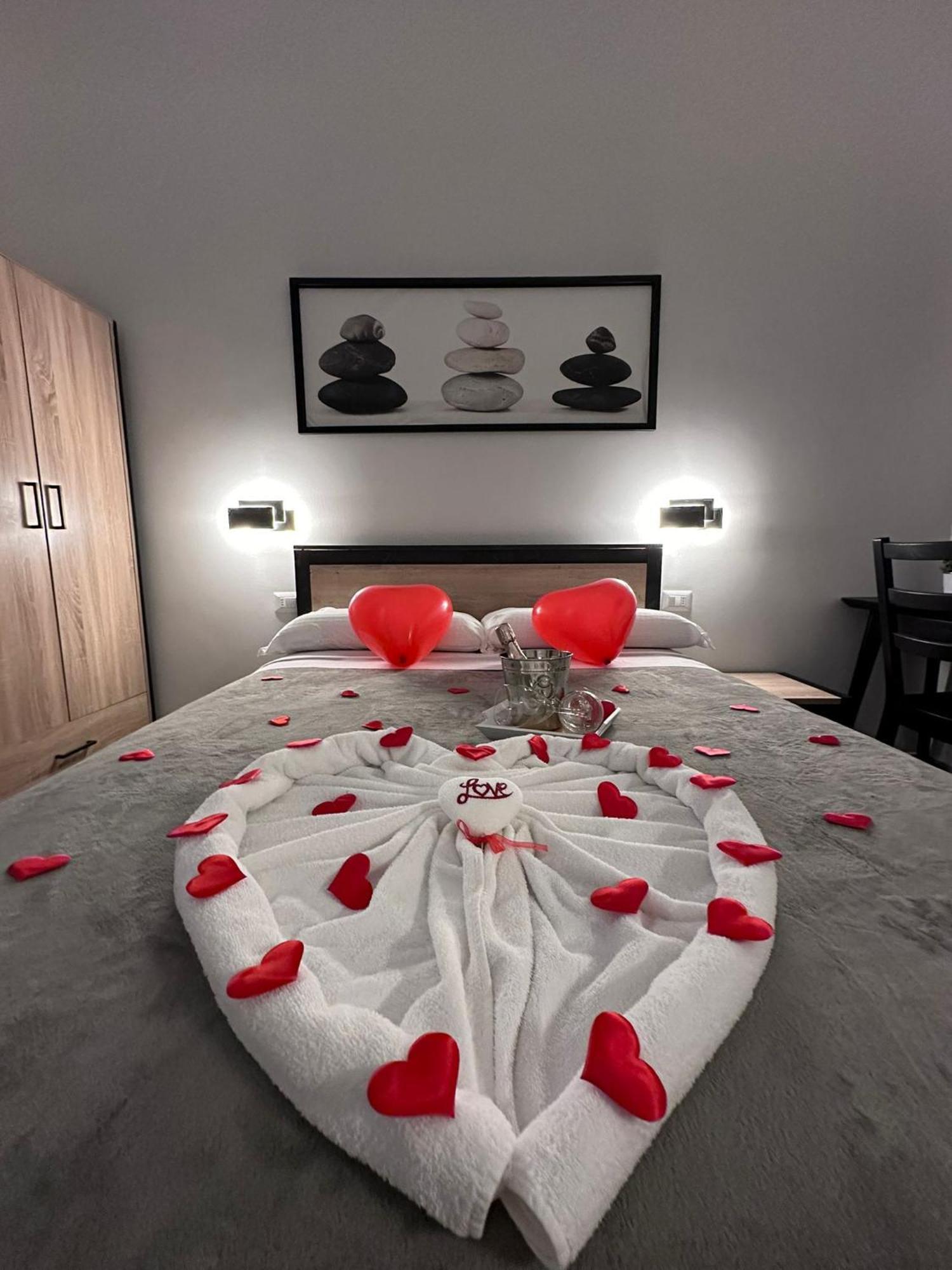 Roma Guesthouse Affittacamere Centro Citta' Softrooms-Metro' A 1 Metro 로마 외부 사진