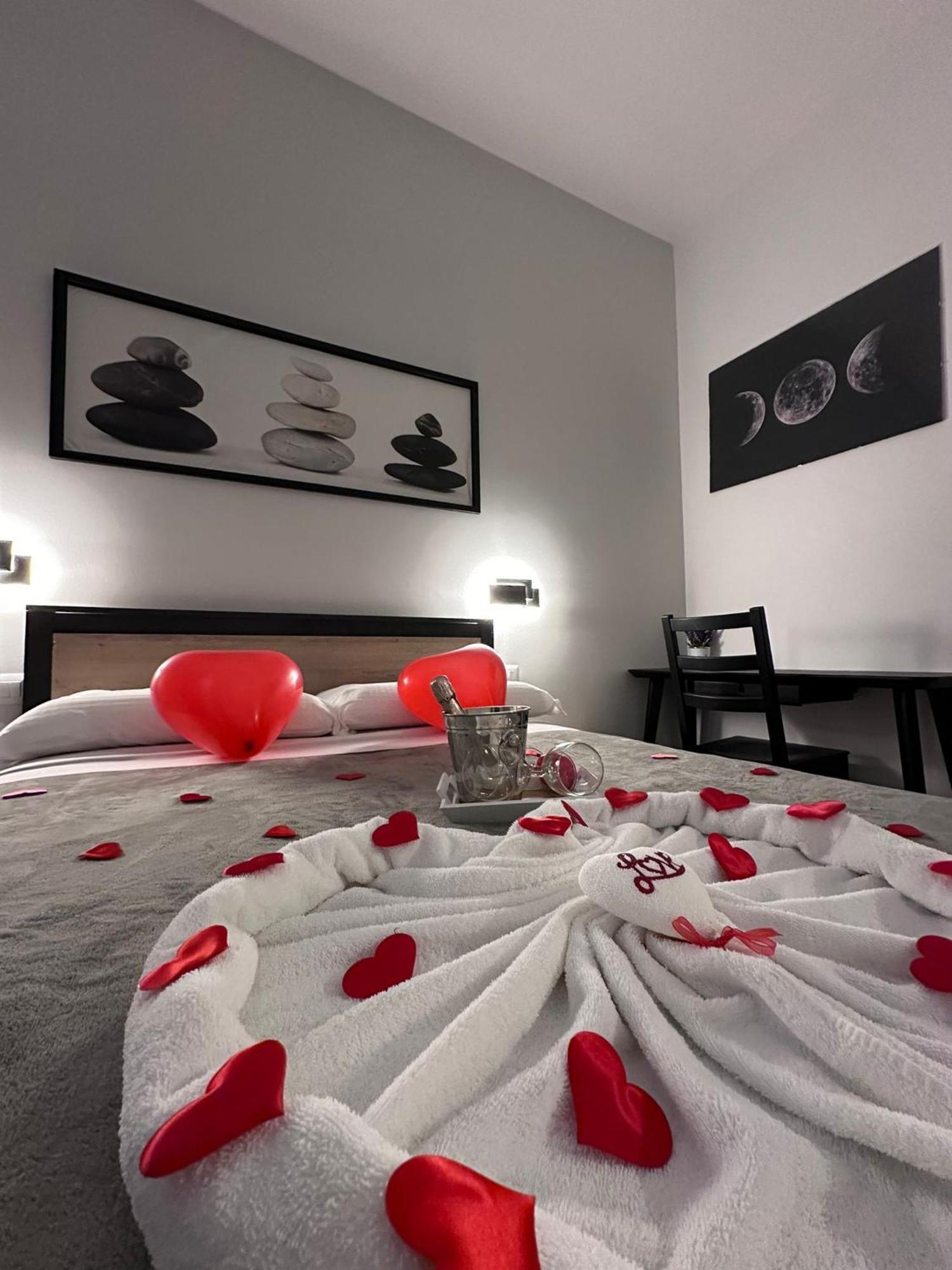 Roma Guesthouse Affittacamere Centro Citta' Softrooms-Metro' A 1 Metro 로마 외부 사진